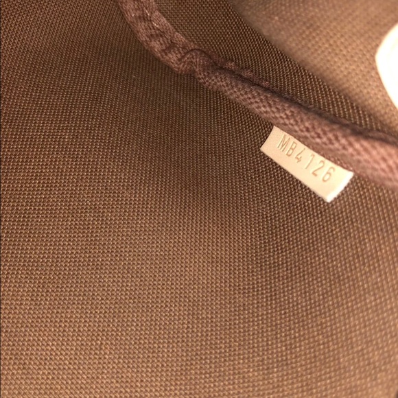 Authentic Louis Vuitton Eva Clouch - Picture 5 of 8